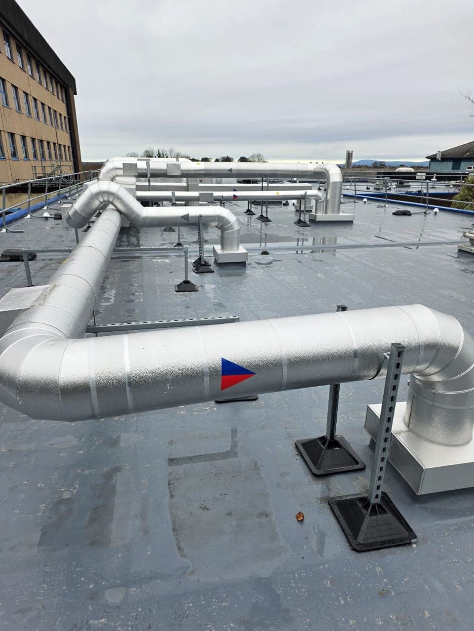 Insulated ductwork installation