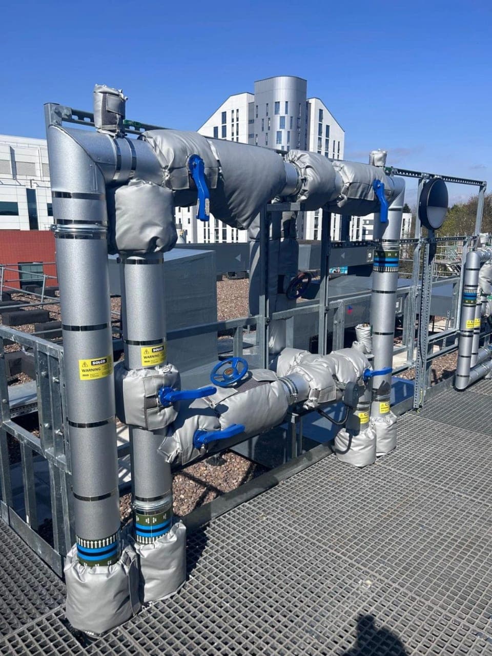 Insulated valve and flange jackets